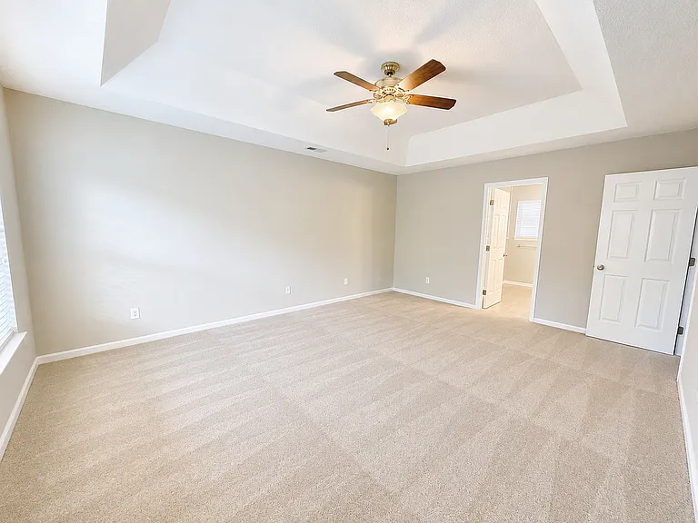 1411 Deer Spring Ct — Photo 14