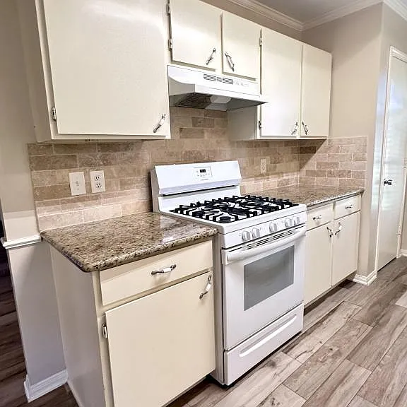 1814 Grove Court Dr — Photo 13