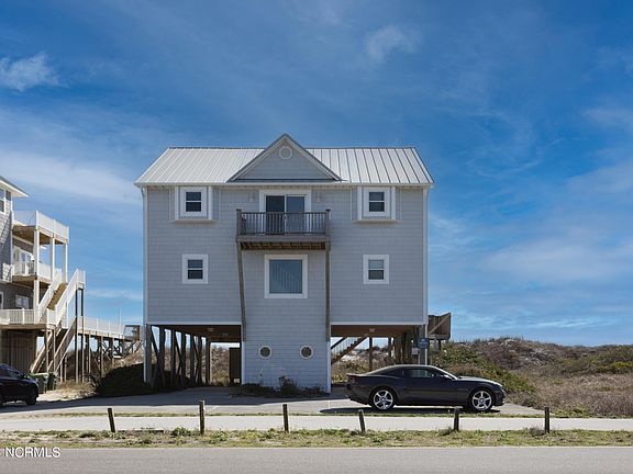 4th image of 388 New River Inlet Road