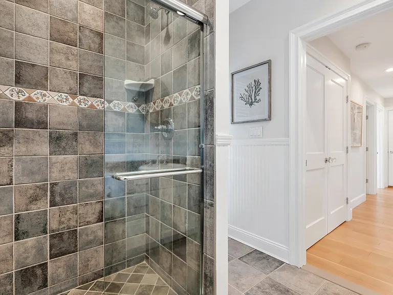 125 Dune Rd — Photo 41