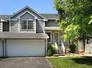 8102 Curtis Ln, Eden Prairie, MN 55347