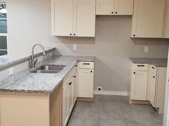 3rd image of 703 Hudson Ave
