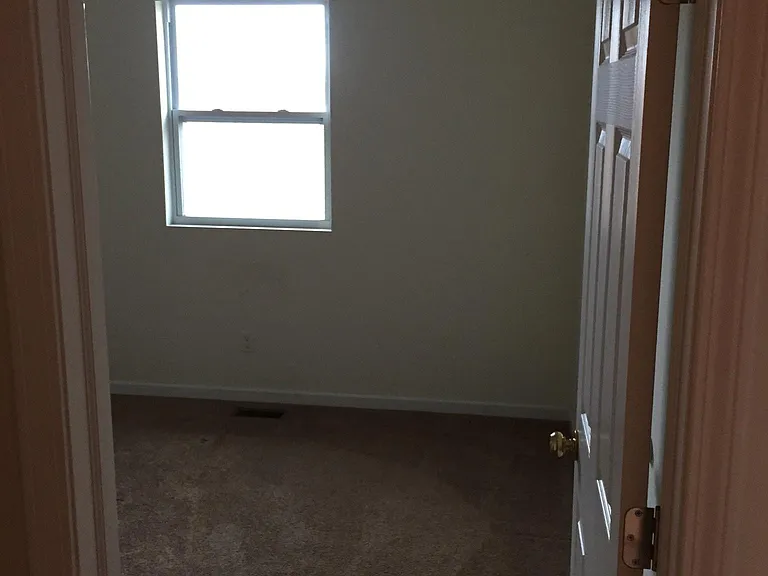 1611 Marjan Ct — Photo 8