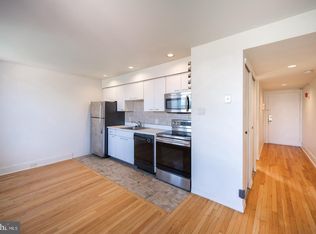 1728 Green St APT 4F, Philadelphia, PA 19130