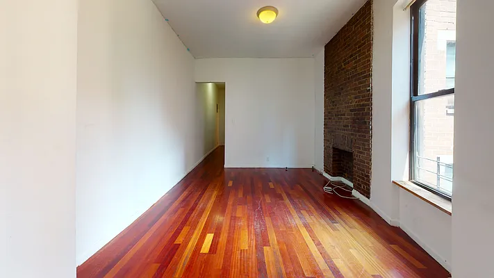 Rented by Bond New York | media 16