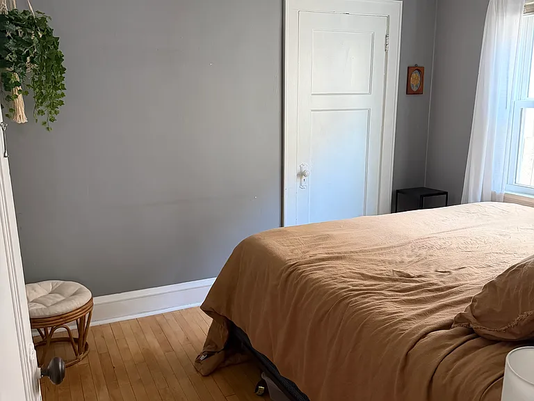 4468 N Larkin St — Photo 7