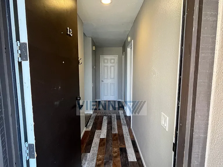 888 Woodside Ln E #12 — Photo 3