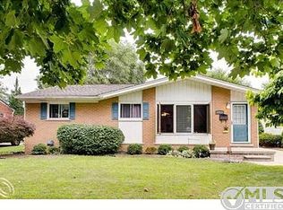 19494 Hardy St, Livonia, MI