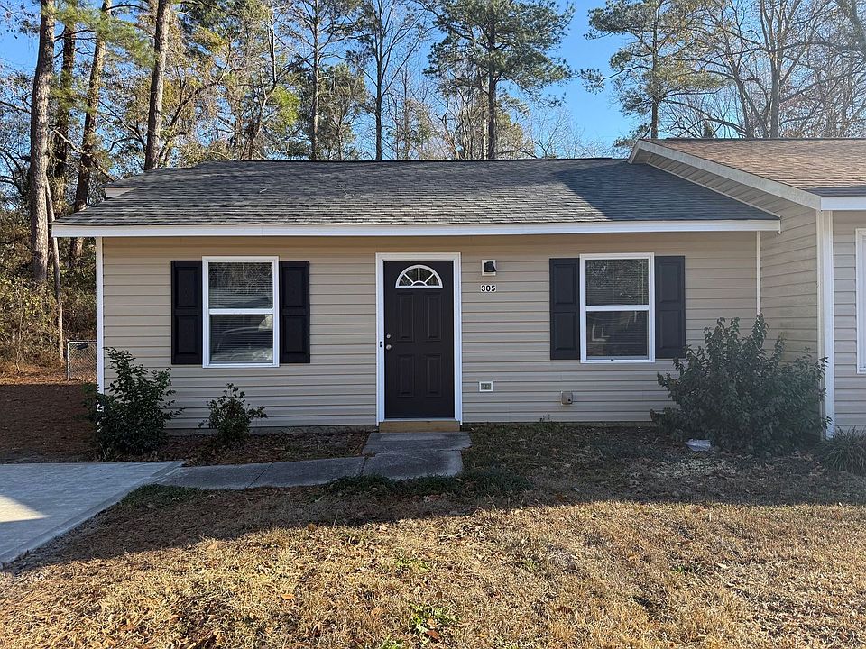 1st image of 305 Cedar Creek Dr