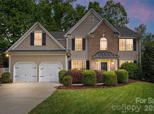 8606 Driscoll Ct, Charlotte, NC 28269