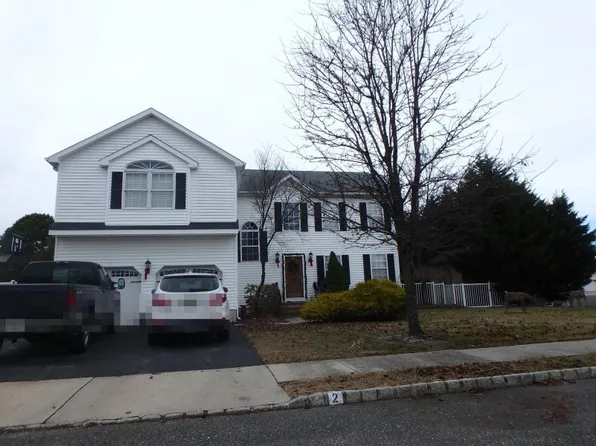 2 William Dr, Howell, NJ 07731