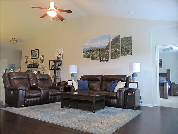 5th image of 716 Dingo Dr
