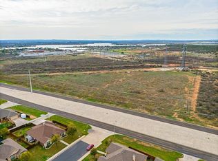 2751 Twin Mountain Dr, San Angelo, TX 76904