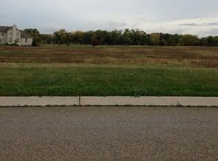 3040 Briar Dr, Spring Grove, IL 60081