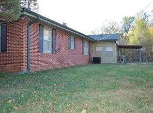 1019 Harmon St, Saint Joseph, MO 64504