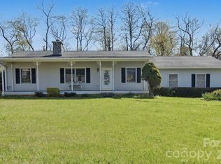 21 Sydney Ln, Asheville, NC 28806