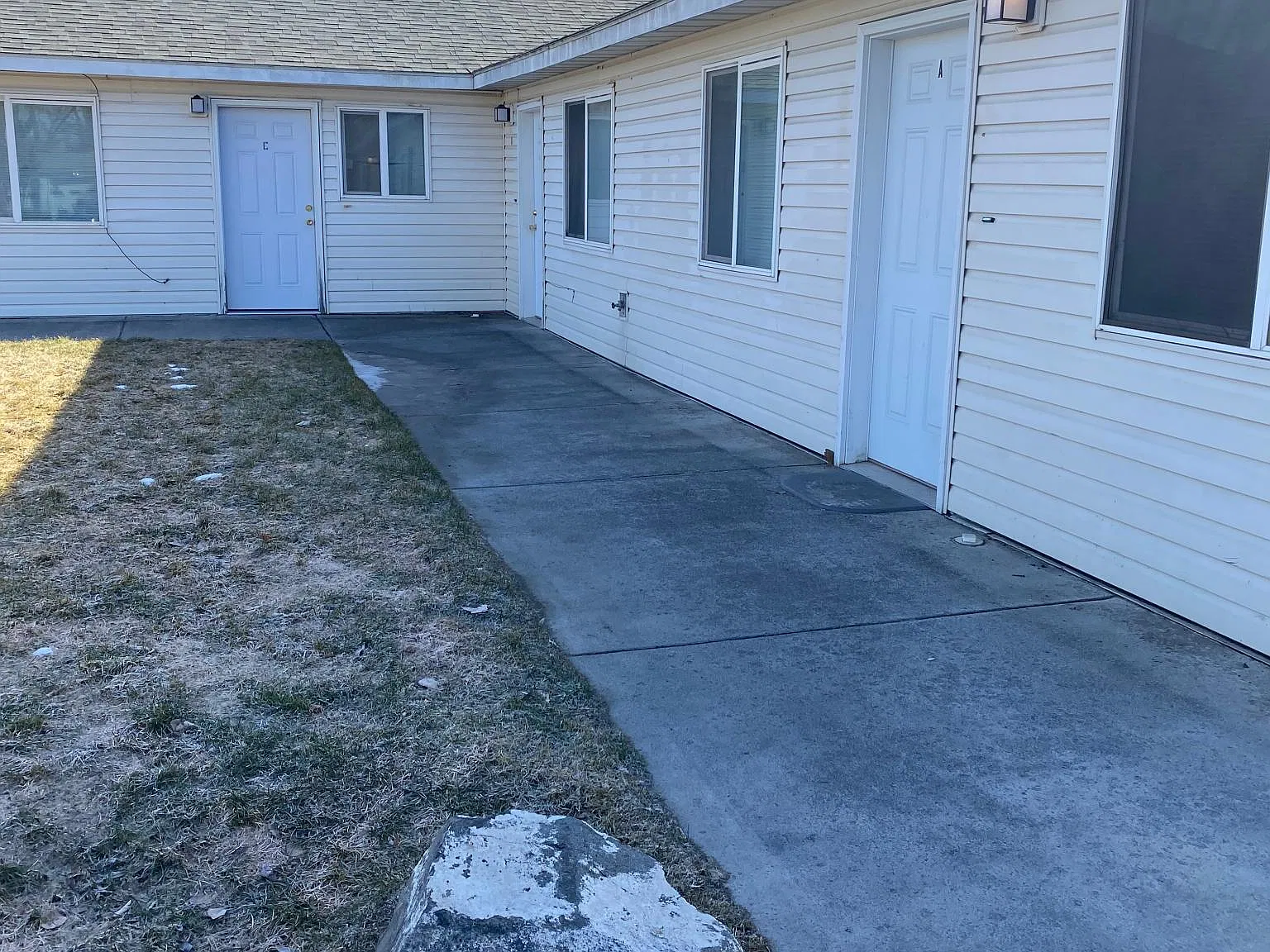 2 bed, 550 sqft, $1,000 — Photo 1