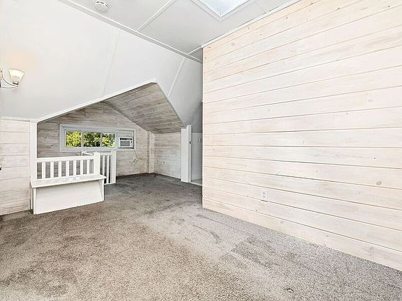 5th image of 1753 Williams Ave #4