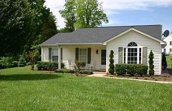 3rd image of 112 Averill Ct