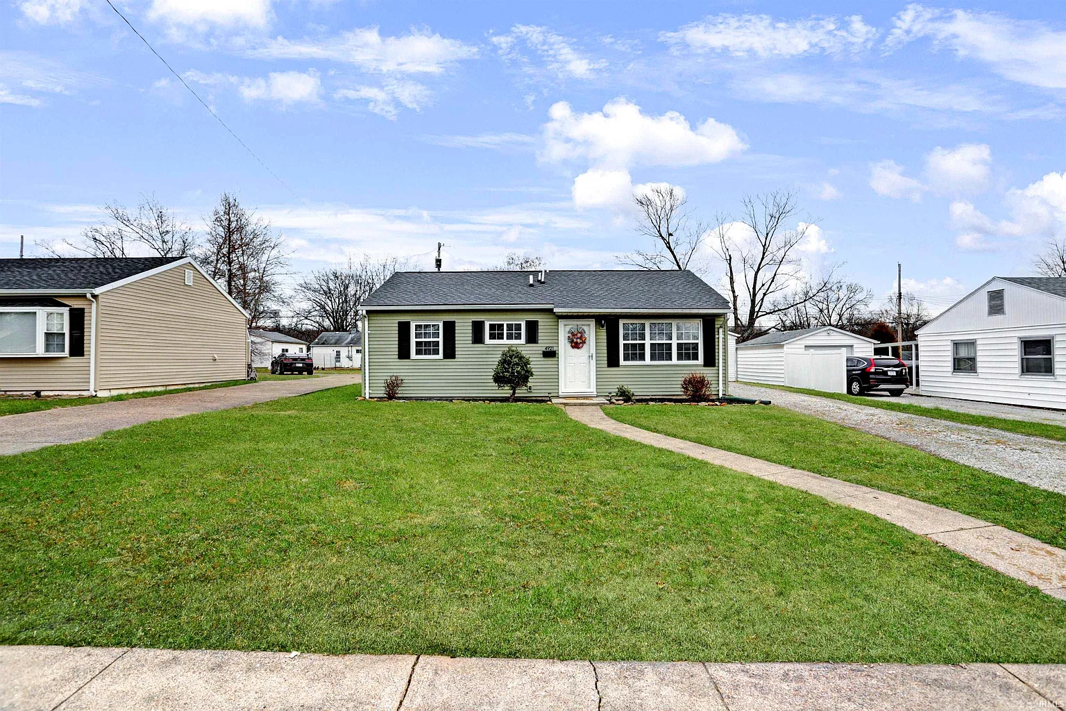 4921 Sherbrooke Rd photo 1