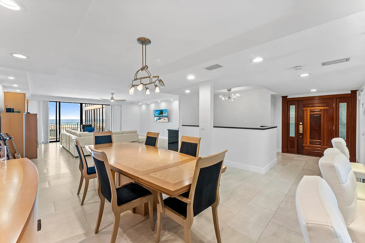 Building Photo - 2155 S Ocean Blvd #11