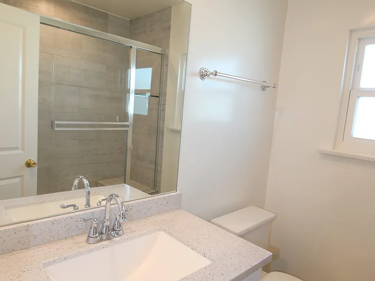 14541 Dickens St — Photo 6