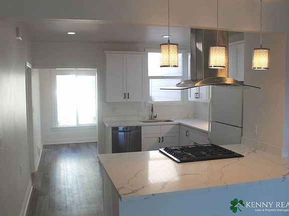 4th image of 10 W Cavour St