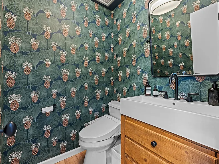 7030 Magnolia Cir — Photo 33