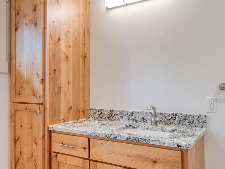2nd Bathroom