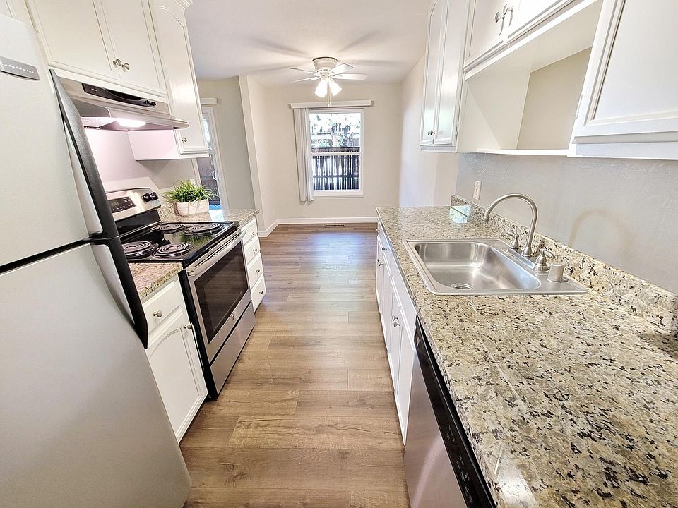 1st image of 135 Acalanes Dr APT 3