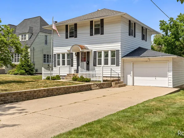 1545 4th St NW, Grand Rapids, MI 49504