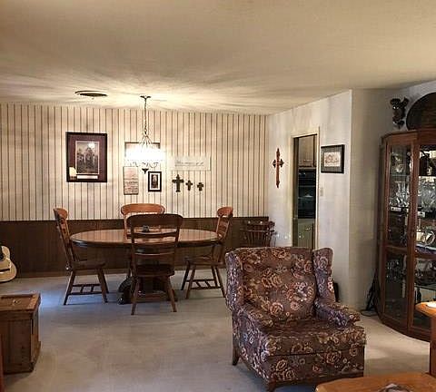 2nd image of 3 Buena Vista Cres