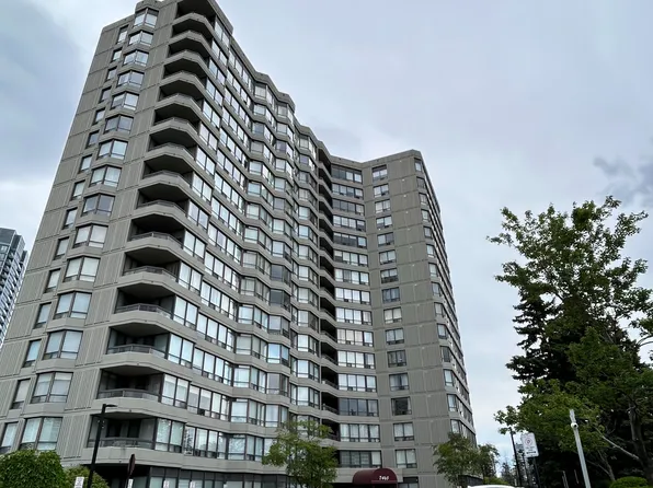 7460 W Bathurst St #201, Vaughan, ON L4J 7K9