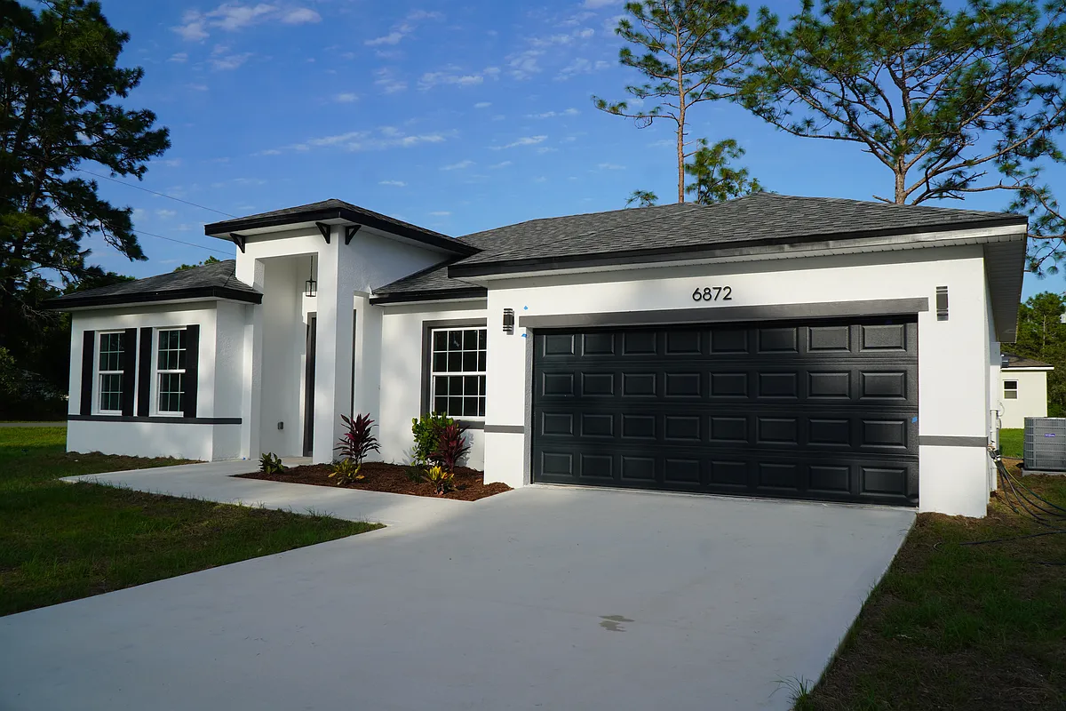 Building Photo - 6872 SW 132nd St
