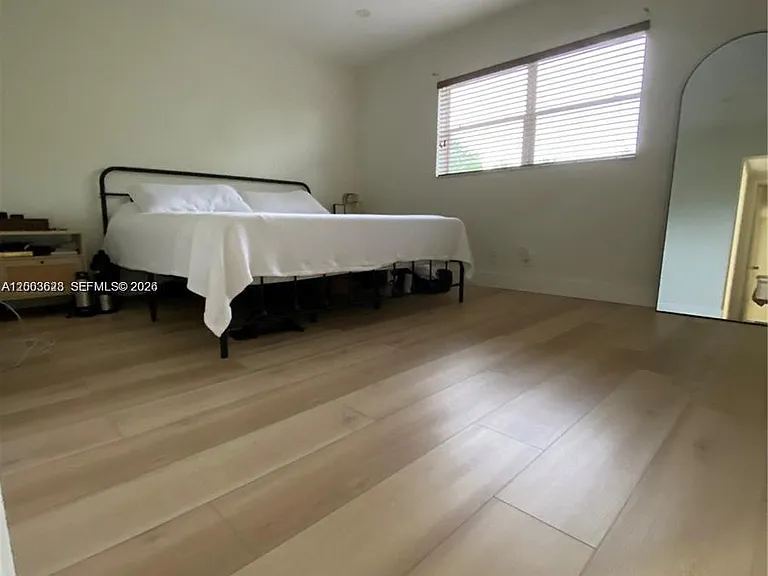1200 Tallwood Ave #302 — Photo 12