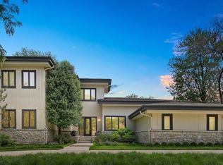 123 Aspen Way, Deerfield, IL 60015