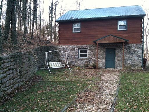 2nd image of 176 Cove Rd