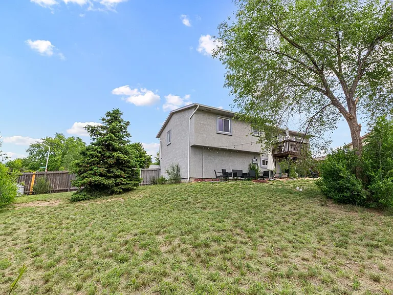 4303 Eastcrest Cir W — Photo 22