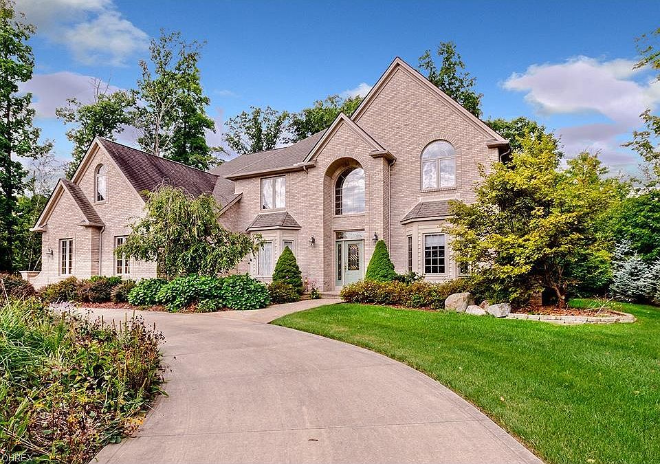 1st image of 17518 Waterbridge Dr