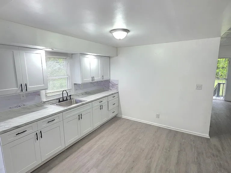 8408 Mettetal St — Photo 13