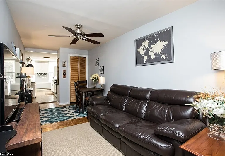 120 Monroe St #3R — Photo 7