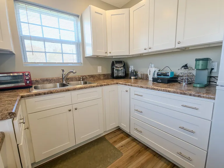 8805 Farmington Dr — Photo 14