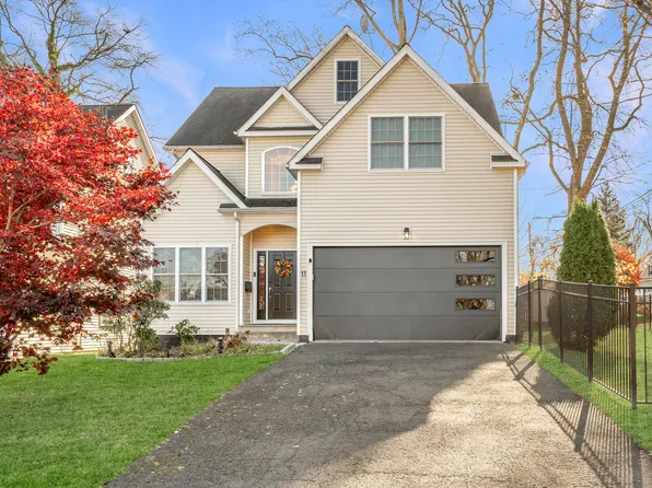 11 June Avenue, Norwalk, CT 06850