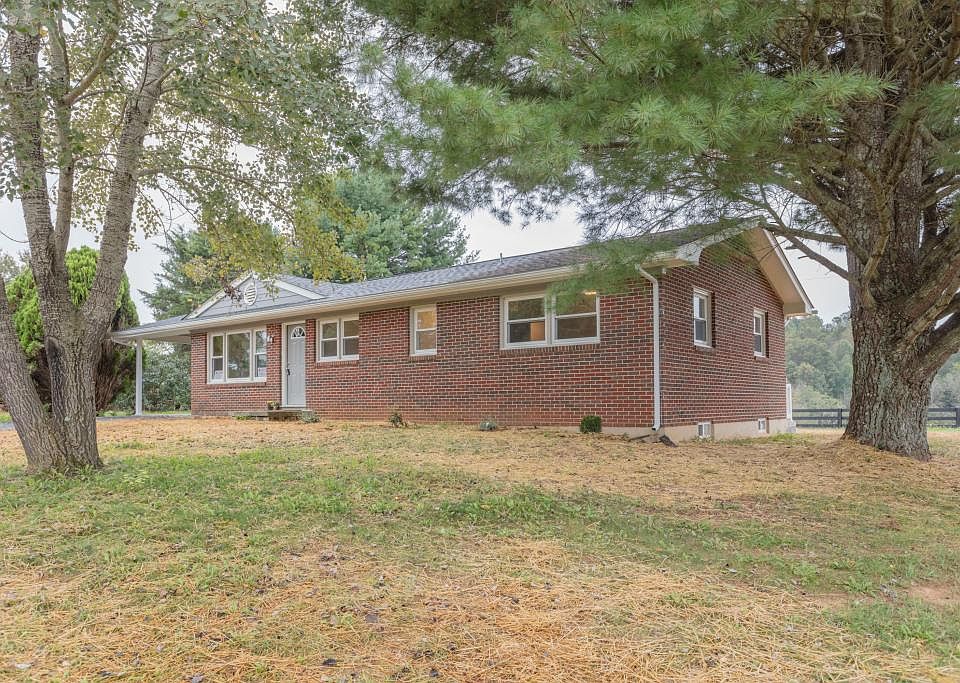 1st image of 38 Apple Orchard Ln