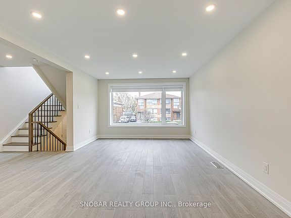 3rd image of 83 Clairton Cres