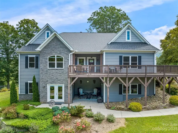 20 Willie Ln, Weaverville, NC 28787