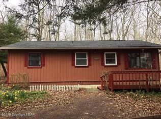 1131 Broken Ski Rd, Henryville, PA 18332
