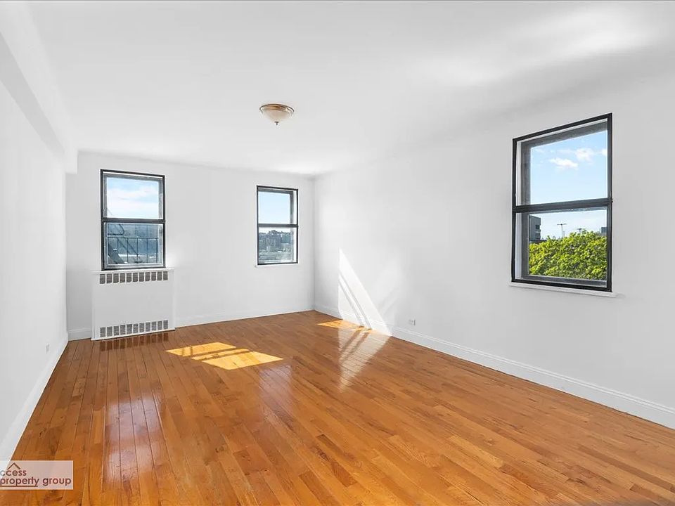 1st image of 90 Park Ter E APT 4B