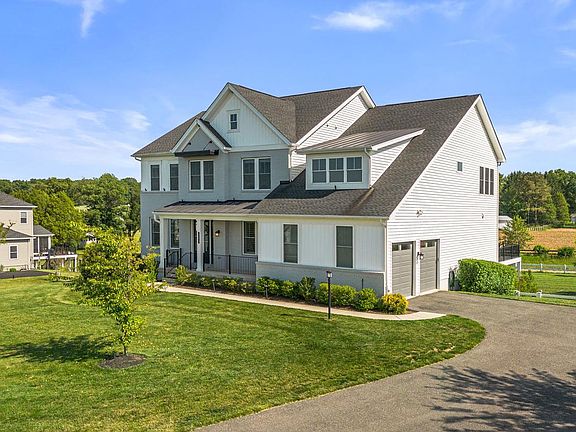 2nd image of 15613 Linden Grove Ln