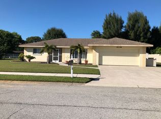 6108 Barnard Rd, Bradenton, FL 34207